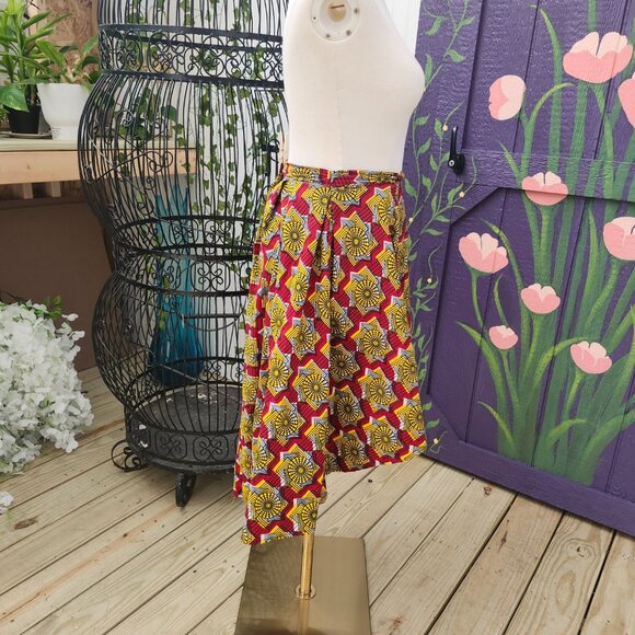 Tia Skirt / Vintage Handmade Yellow & Black Geometric Print Hi-Lo Red Skirt - Picture 6 of 12